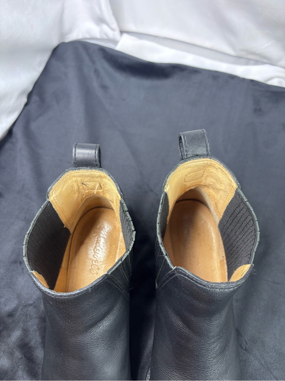 Madewell Black Leather Chelsea Ankle Boots Women’s 9.5 Pull On - Picture 6 of 11